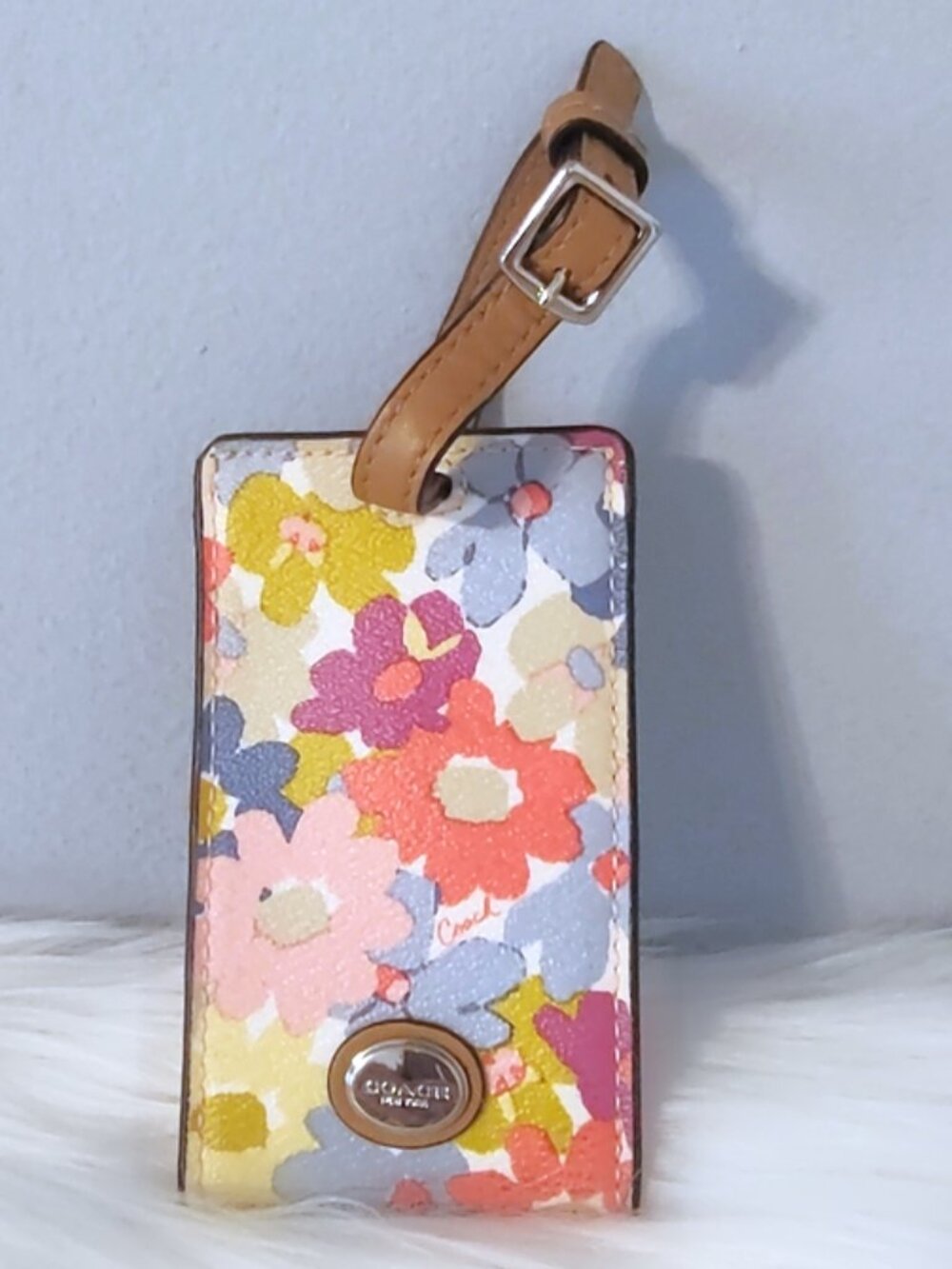 Coach Peyton luggage tag cardholder EUC
